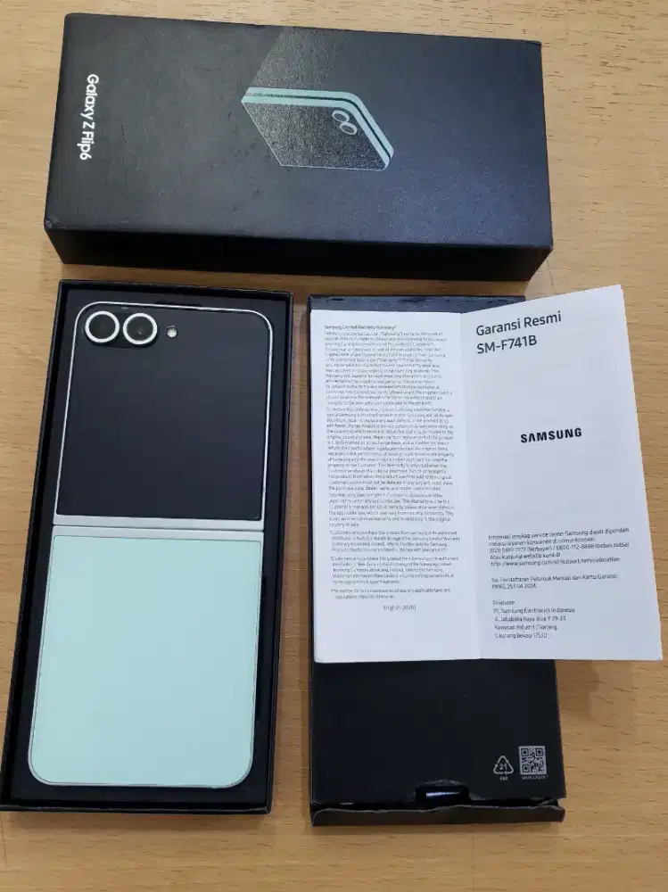 Samsung Galaxy Z Flip 6 RAM 12/256GB SEIN Mint