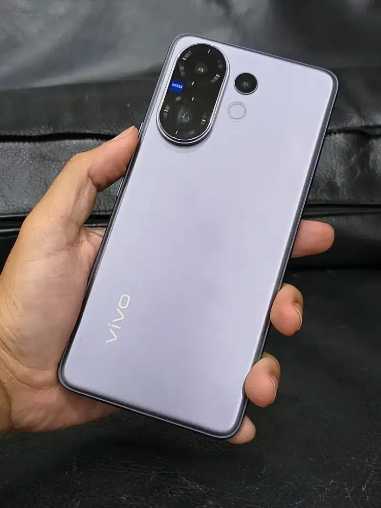 Vivo v60 8/256 gb