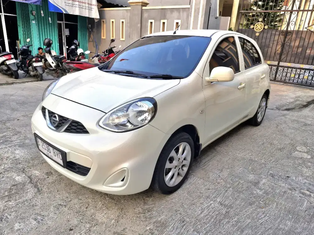 Nissan march 1.2 At