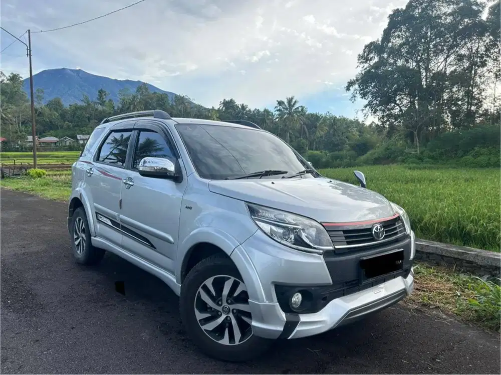 TOYOTA RUSH 1.5 TRD SPORTIVO MT (2015)
