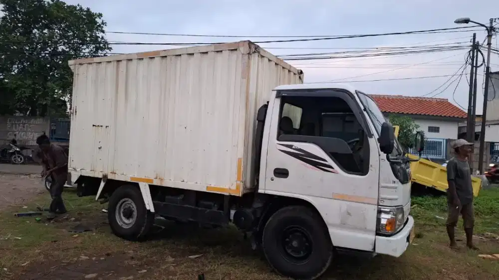 Isuzu Elf NKR 55