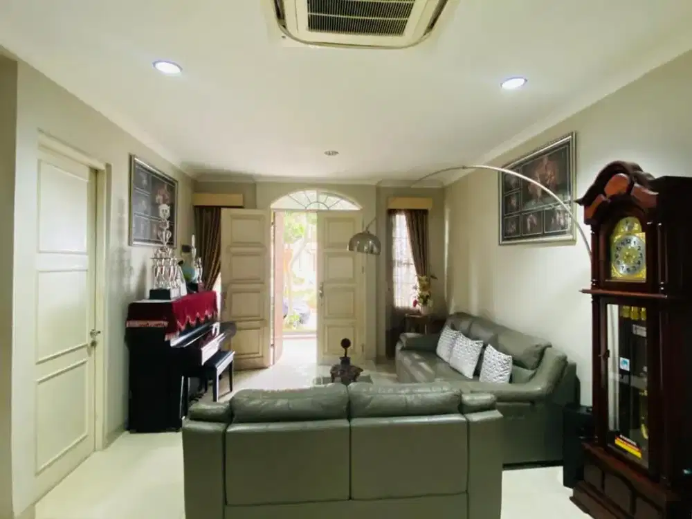 Rumah hoek 2 lantai bagus sudah renovasi di Lippo Cikarang