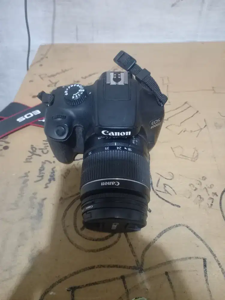 Kamera Canon EOS4000D