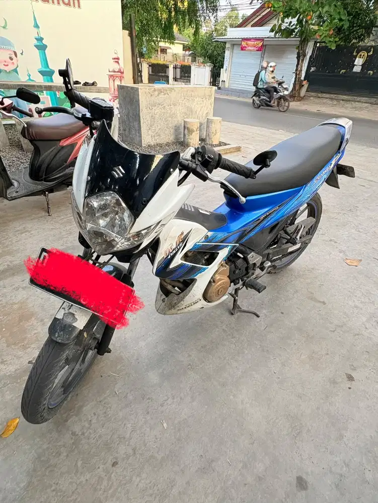 Suzuki satria fu biru 2011