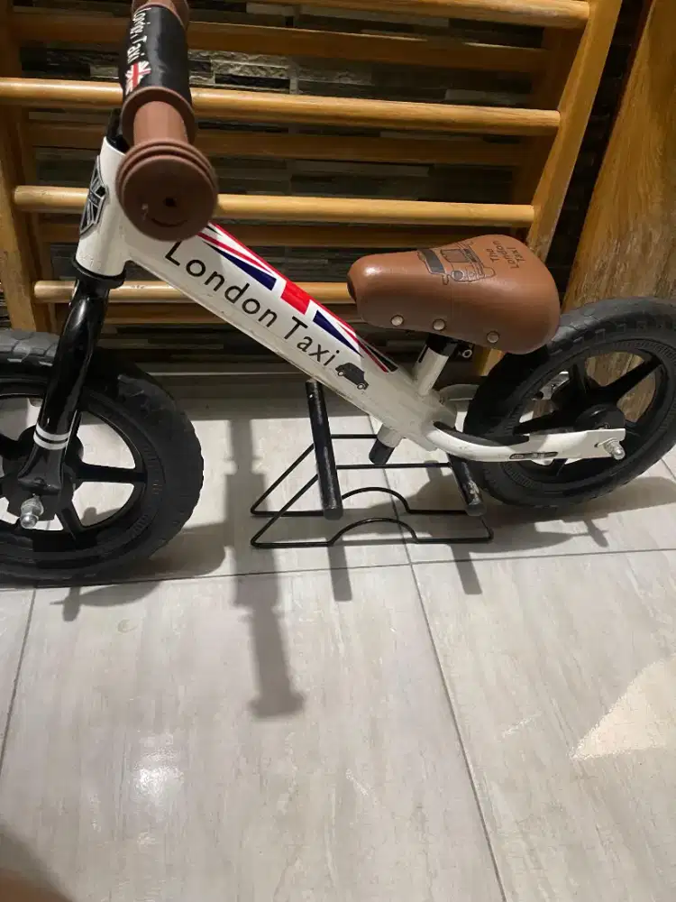 Balance bike london taxi
