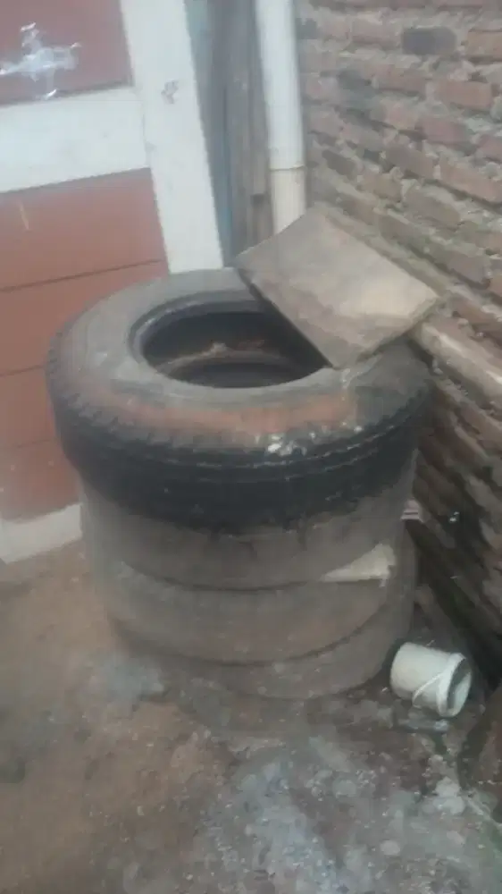 bekas Truk engkeL