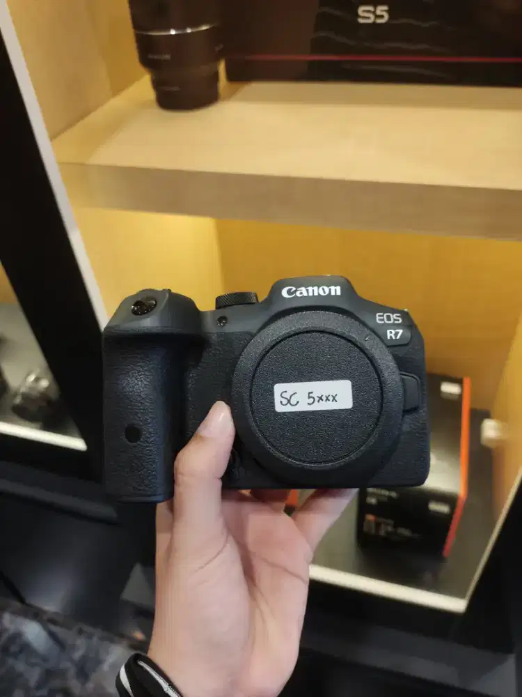 Canon Eos R7 Body Only Fullset SC 5RB