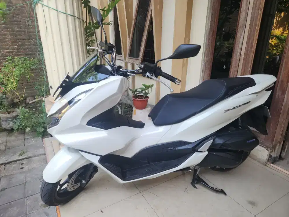 Pcx 160 putih 2023 Gbm