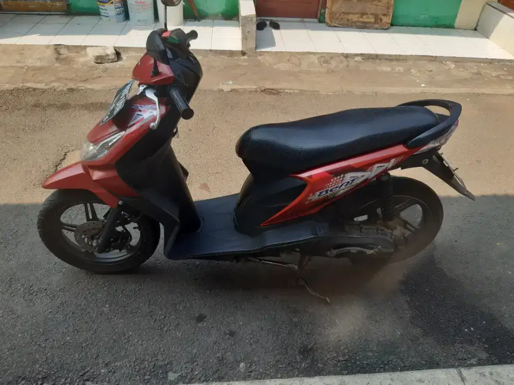 Beat karbu 2011 warna merah