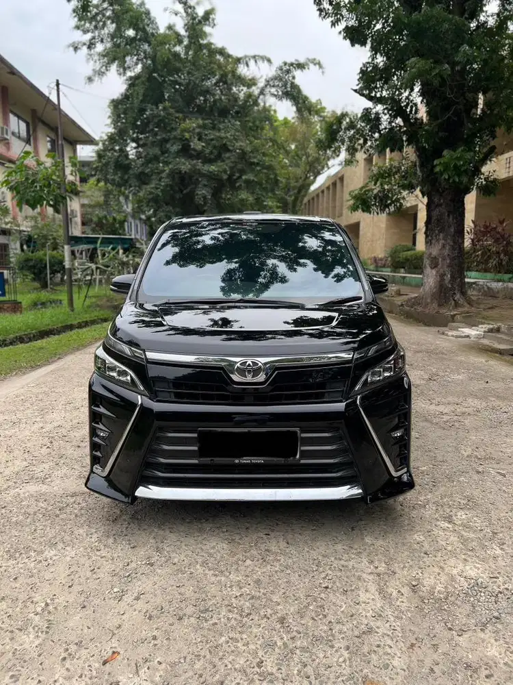 (SANGAT ORISINIL!!) TOYOTA VOXY 2.0 MATIC 2019!!