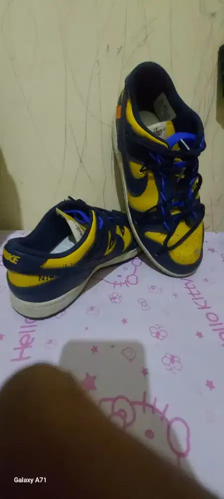 Sepatu nike dunk low retro yellow