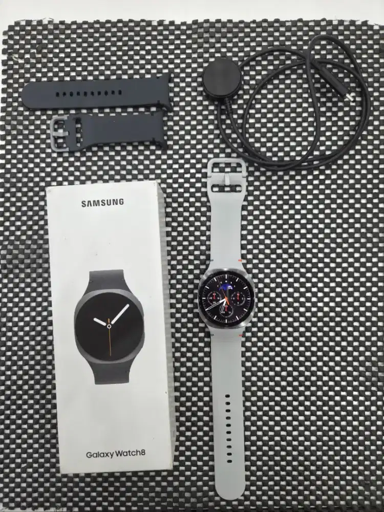 SAMSUNG WATCH 8 40MM 99% MULUS PEMAKAIAN PRIBADI BARU 2BLN