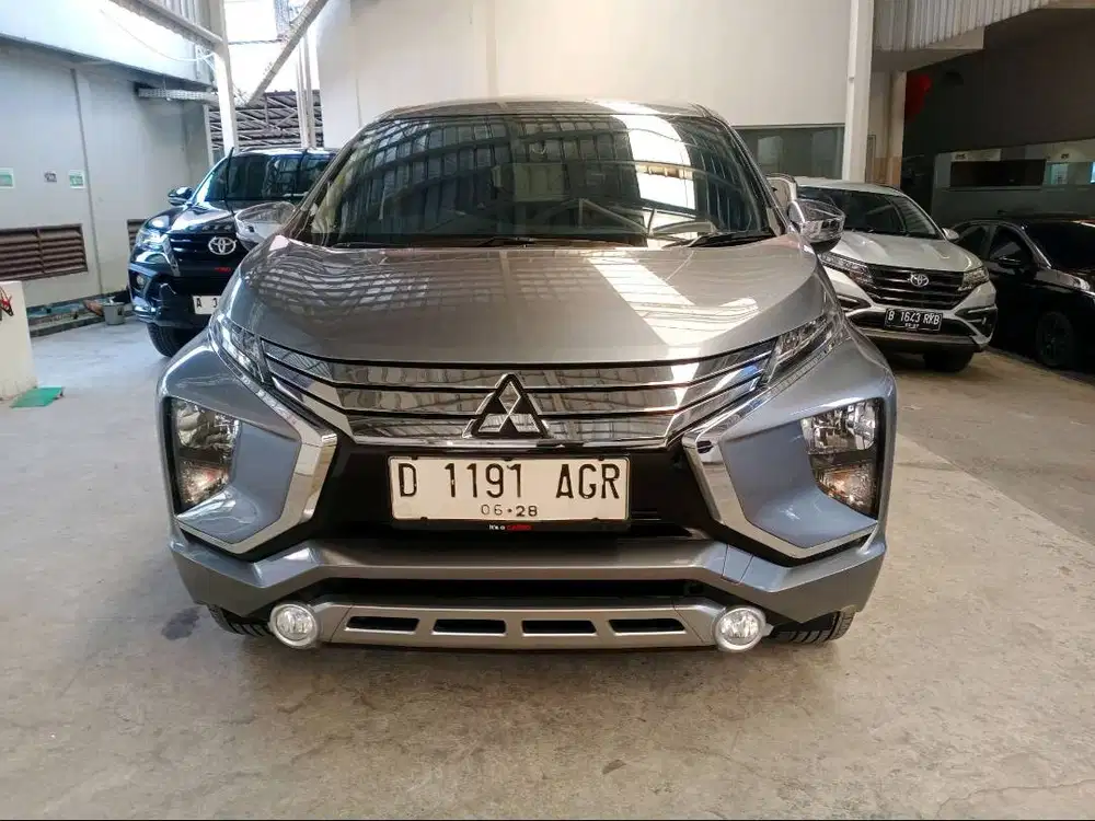 Mitsubishi Xpander Ultimate AT 2018 Abu-abu PREMIUM D1191AGR