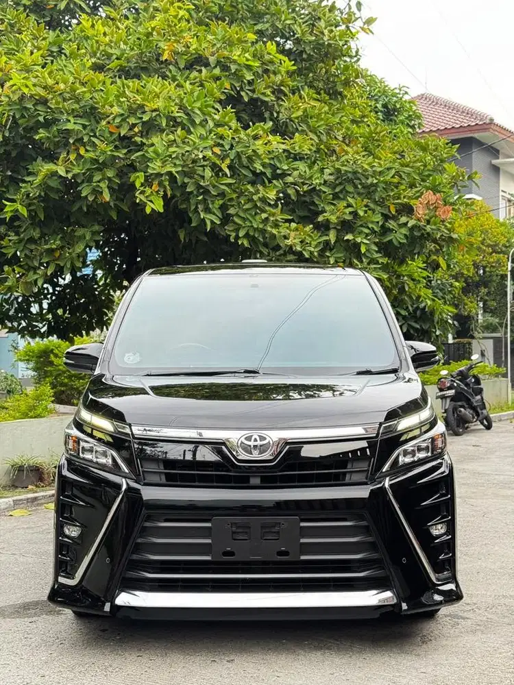 Km50 Toyota Voxy 2.0 2018 Cash