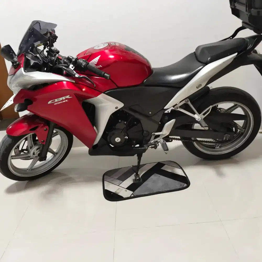 Jual CBR 250 R CBU Thailand KYJ. Mulus