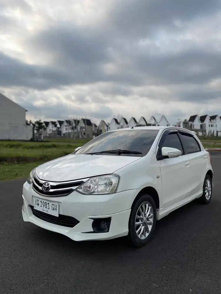 Toyota Etios Valco 2015 Bensin