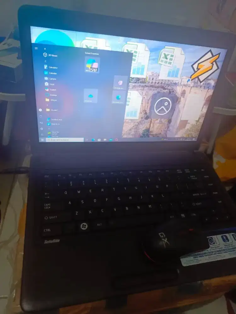Di Jual TV Samsung dan Laptop Thosiba