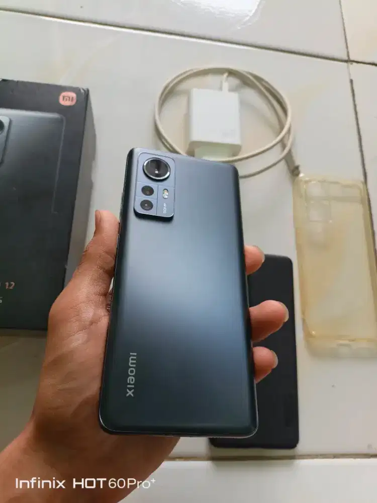 Xiaomi 12 5G (8/256)