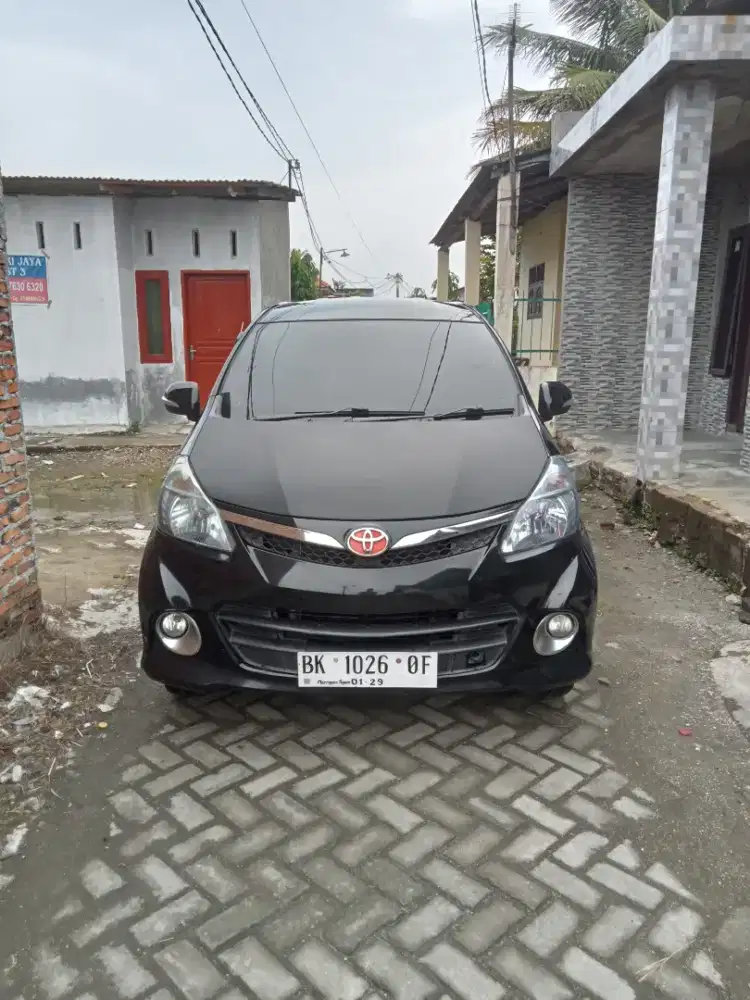 Toyota Avanza Veloz 2013