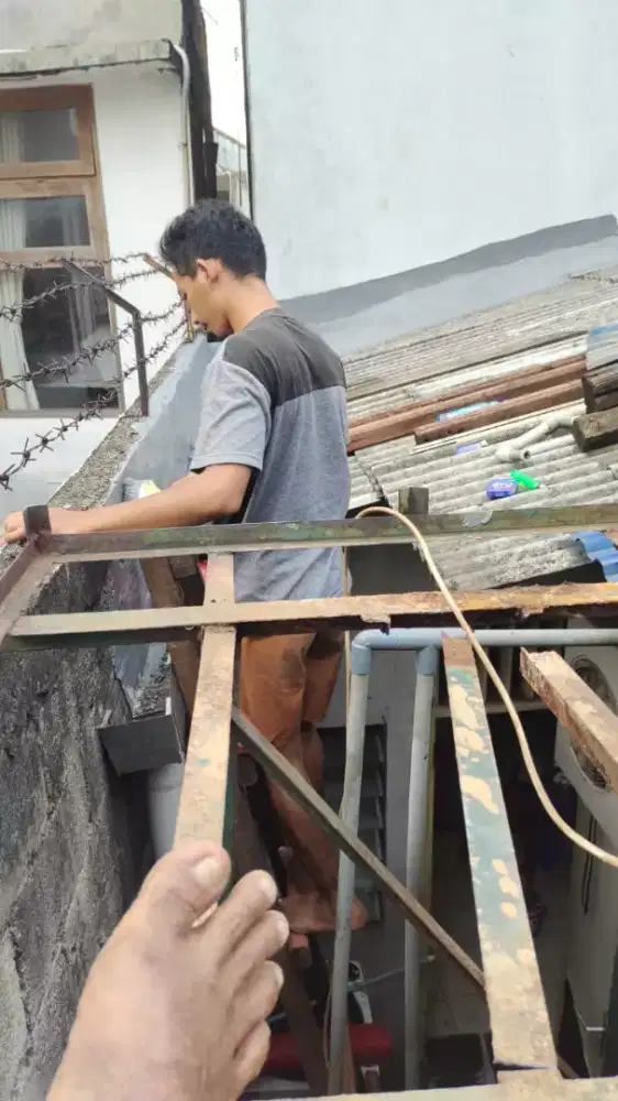 Tukang perbaikan atap bocor,dinding rembes,flapon,renovasi rumah