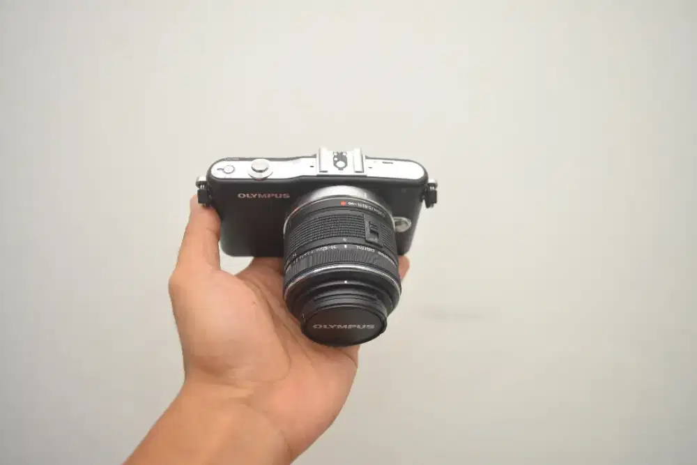 Kamera mirrorles olympus e-pm1 kit 14-42mm