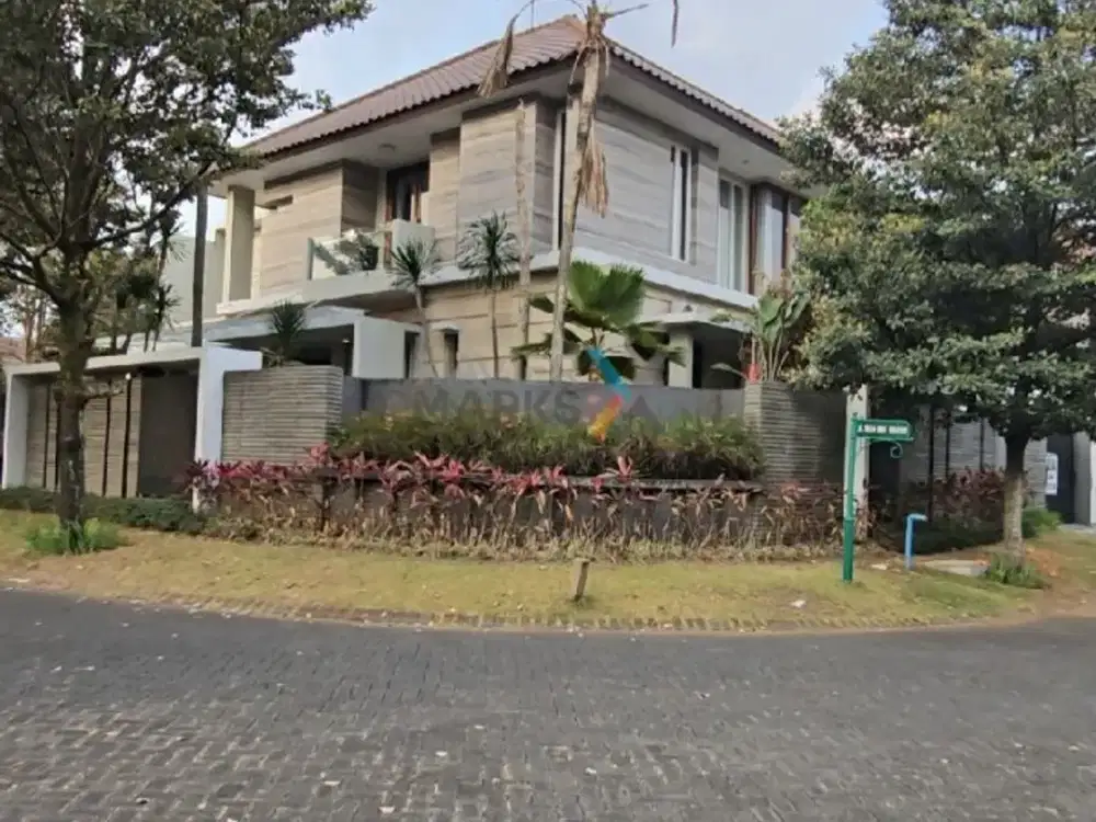 Rumah Luxury Furnish di Boulevard Araya Golf Malang