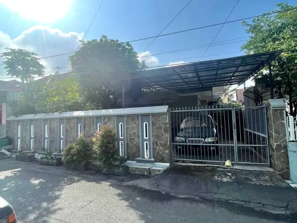 Rumah Terawat Banyak Kamar Siap Huni di Kalpataru Klojen Malang