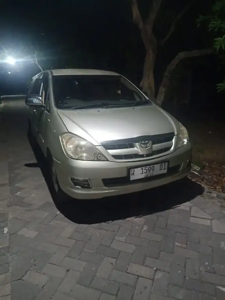 Toyota Kijang Inova 2009