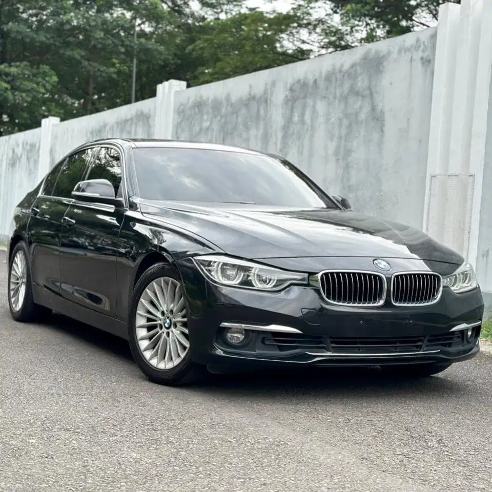 (CASH) BMW 320i F30 LCI Facelift 2018