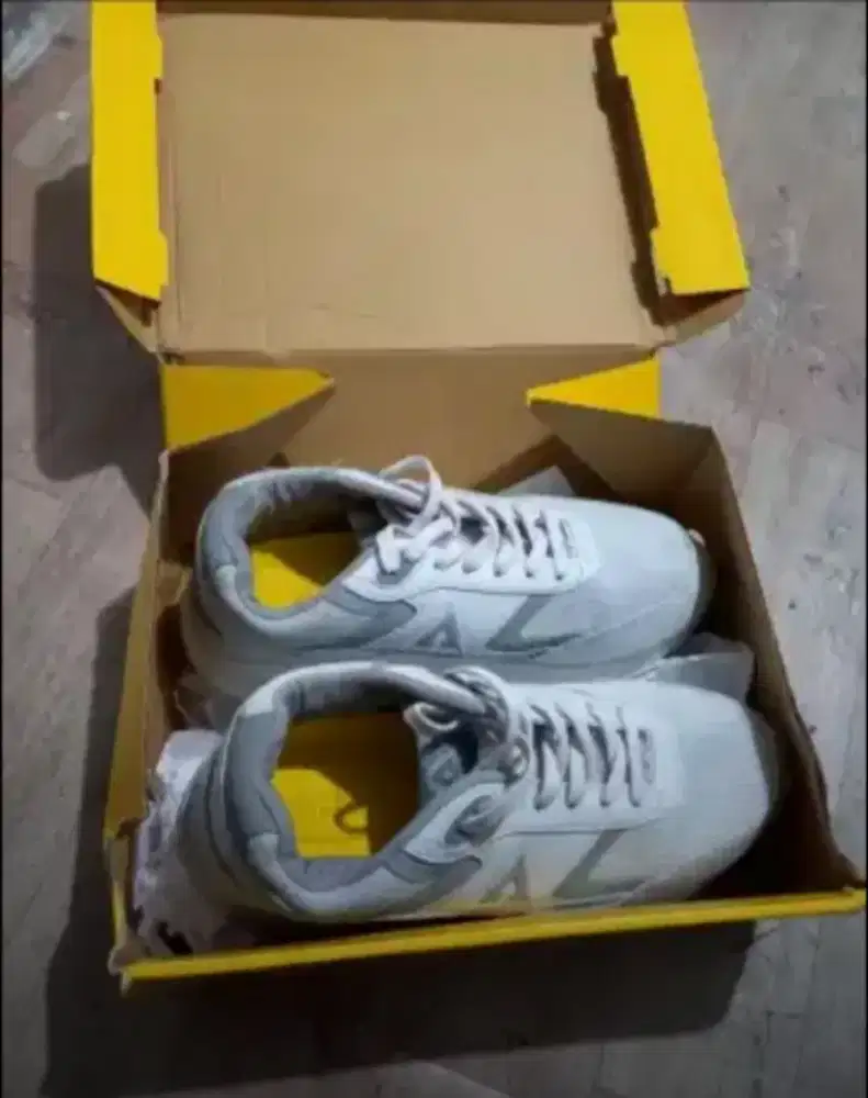 sepatu aerostreet size 44