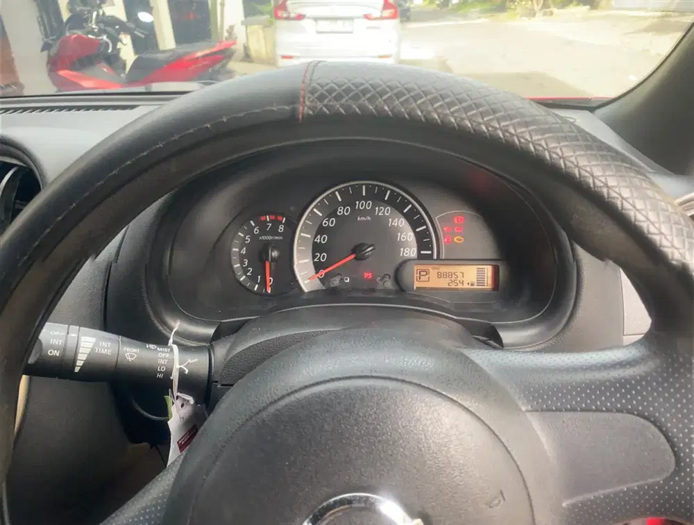 Nissan March 2013 Bensin