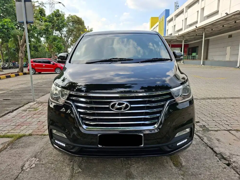 Hyundai H1 Royale Crdi 2.2 Automatic Tahun 2019 Diesel