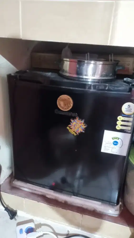Kulkas Mini Bekas