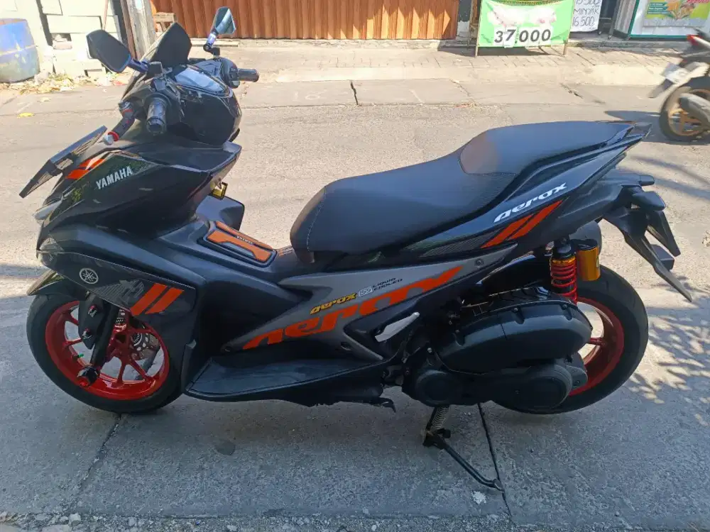 UD ENY MOTOR - Yamaha Aerox thn 2018 mulus