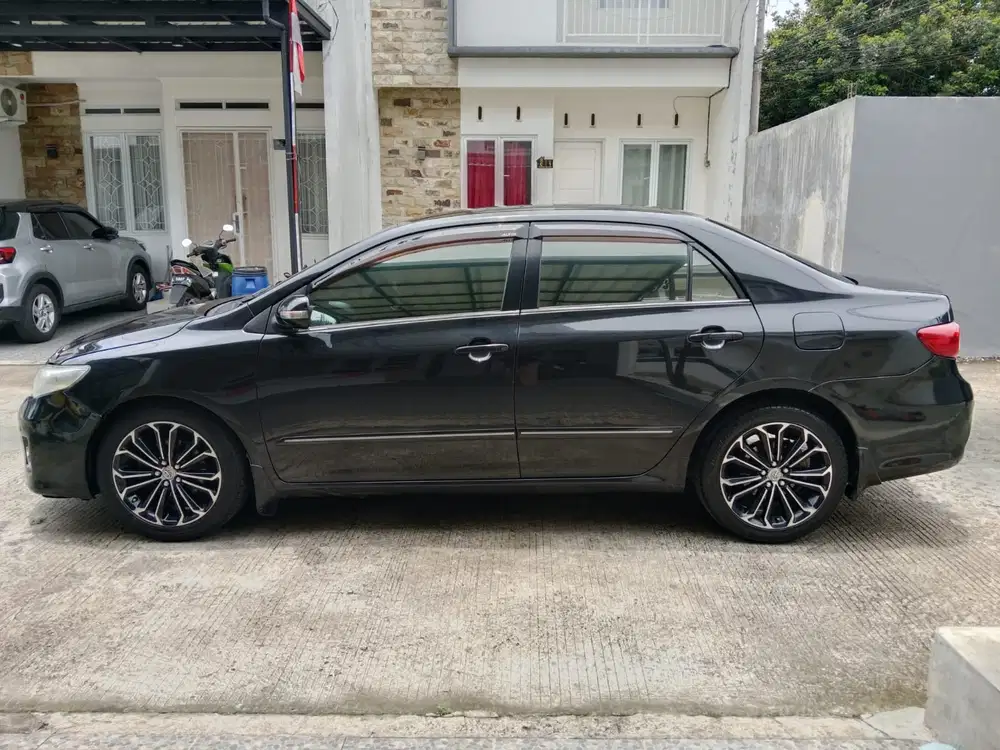 Toyota Corolla Altis 2011 Bensin