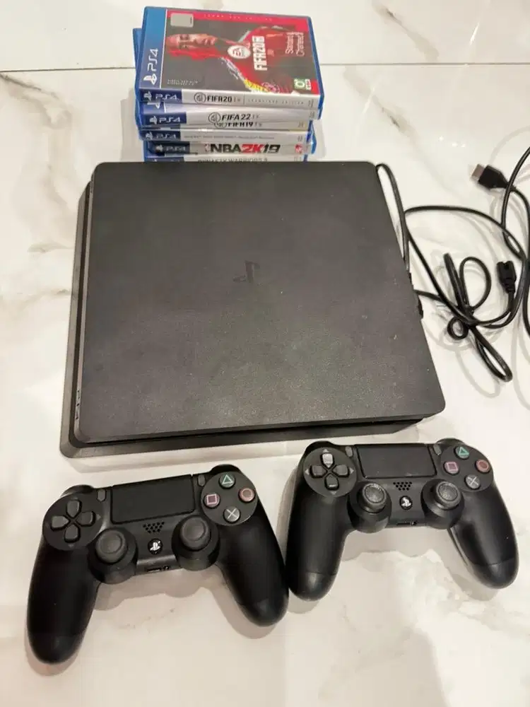 Playstation 4 slim 1TB