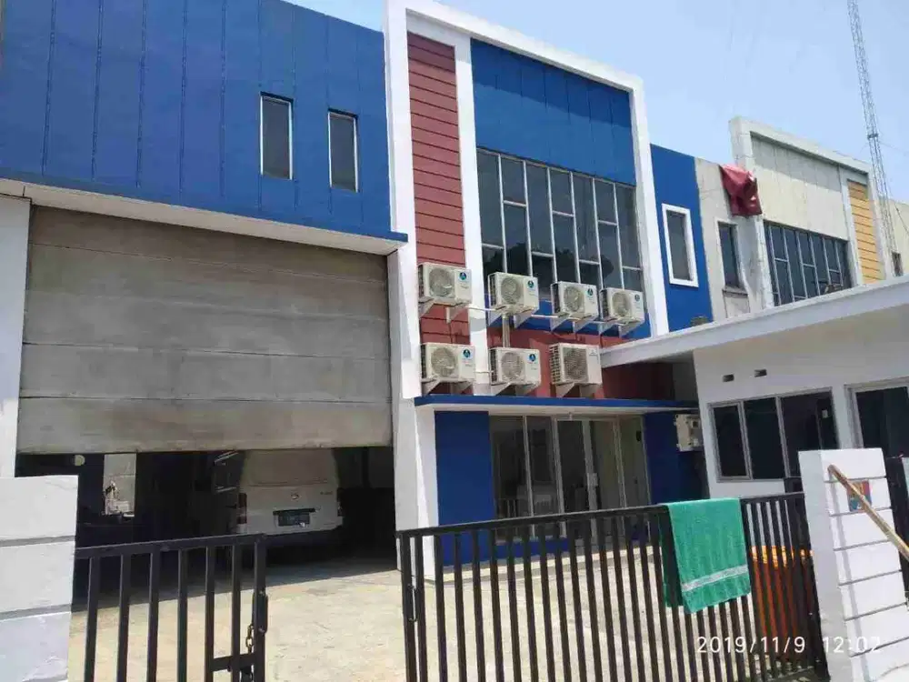 Di sewakan gudang siap pakai di kawasan pergudangan taman tekno BSD