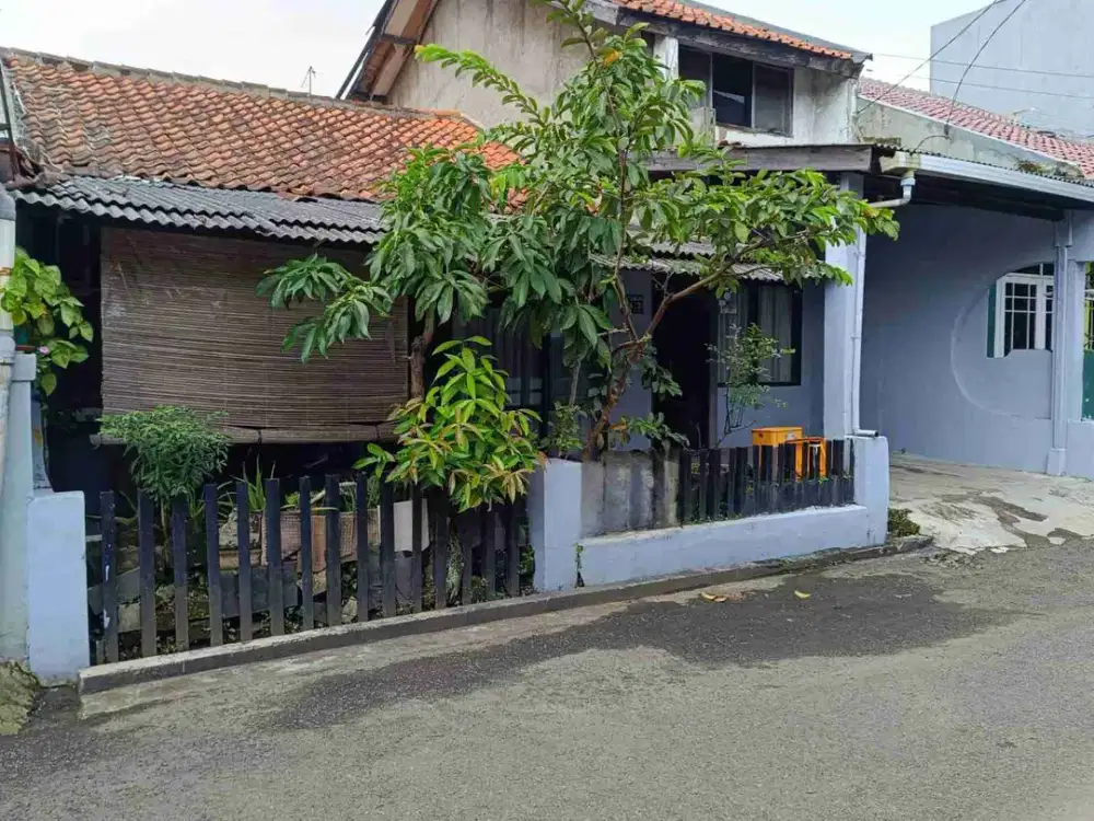 DIJUAL
MURAH RUMAH TINGGAL 2 LT
Rp. 650 jt Net!  Dibawah NJOP
