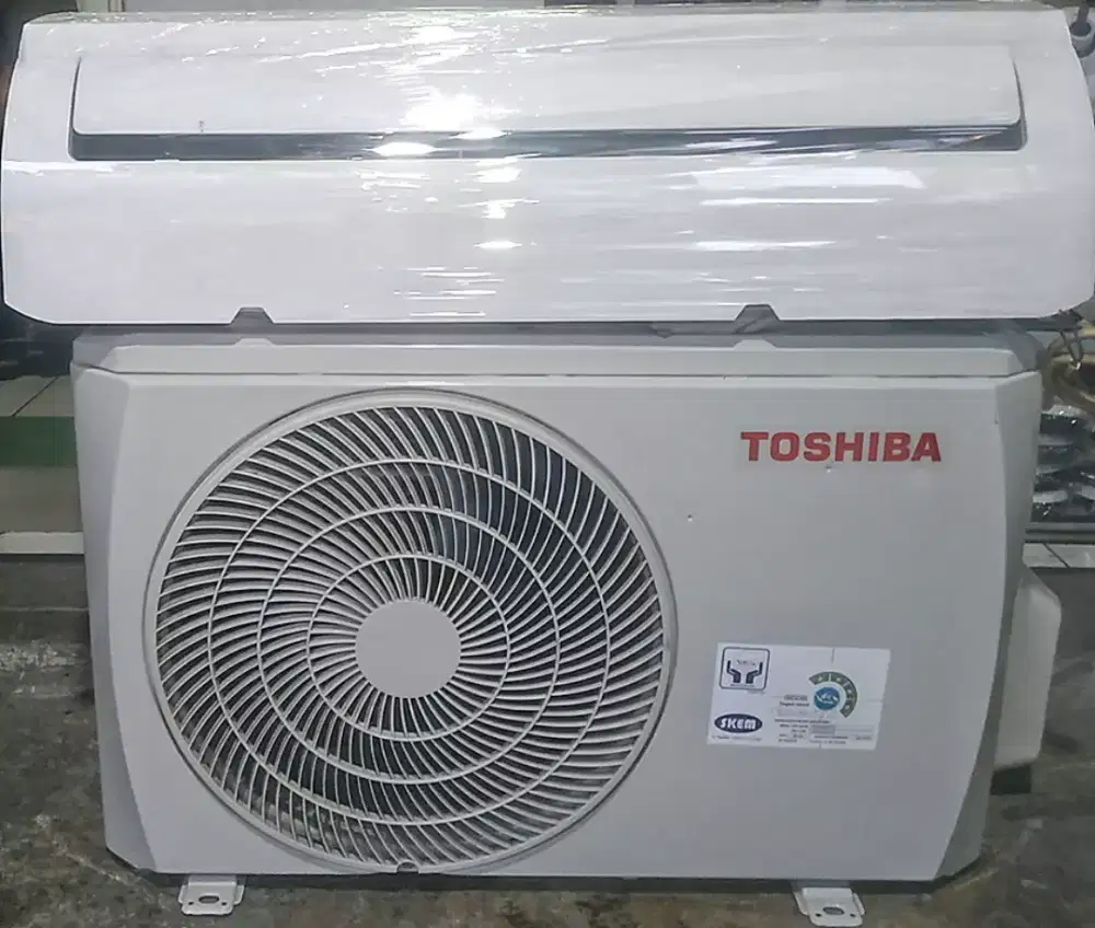 AC TOSHIBA 1/2 PK (R32) Low300Watt Orisinil Mulus Bagus Dingin Sekali