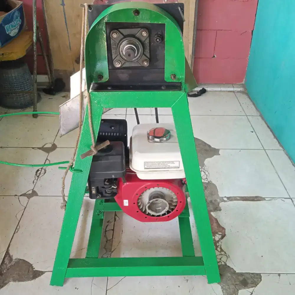 MESIN PARUT KELAPA HONDA