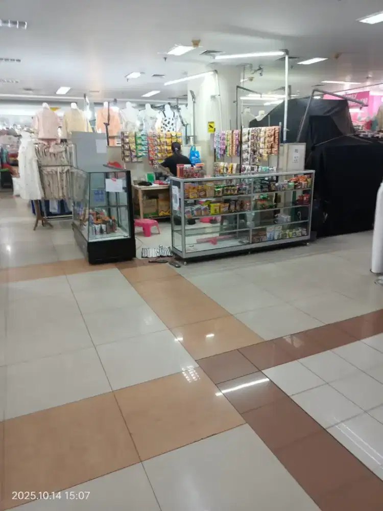 Etalase jualan ( 2 buah )