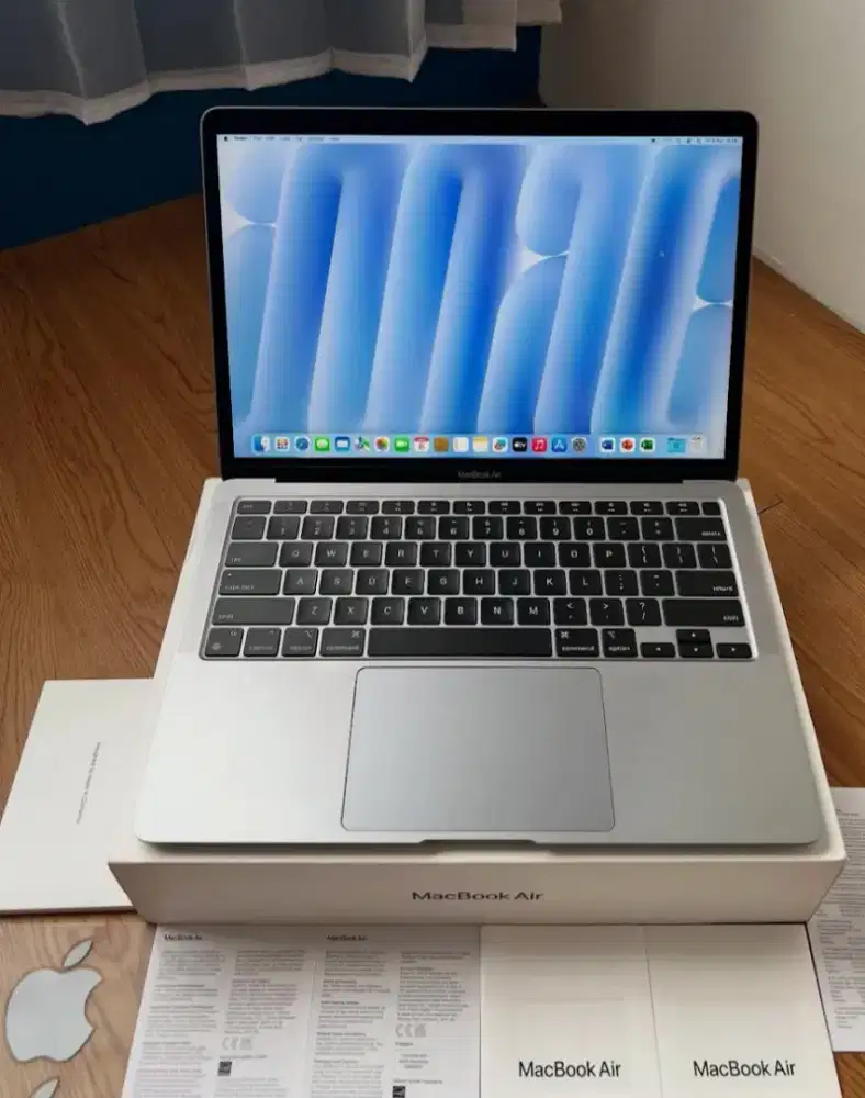 Terima Jual Beli Mcbook baru second Pro Air M1 M2 M3 M4 iPad & Iphond