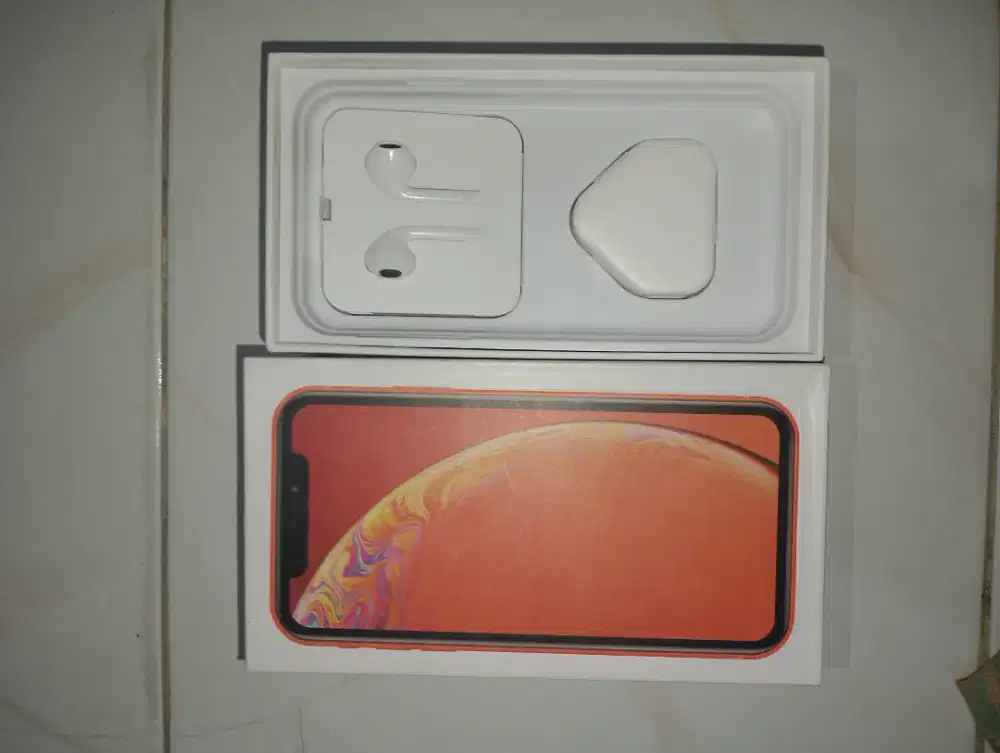 Iphone XR 64gb warna coral