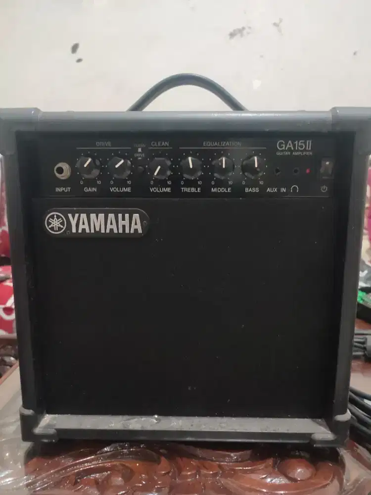 Gitar amplifier Yamaha GA15 II