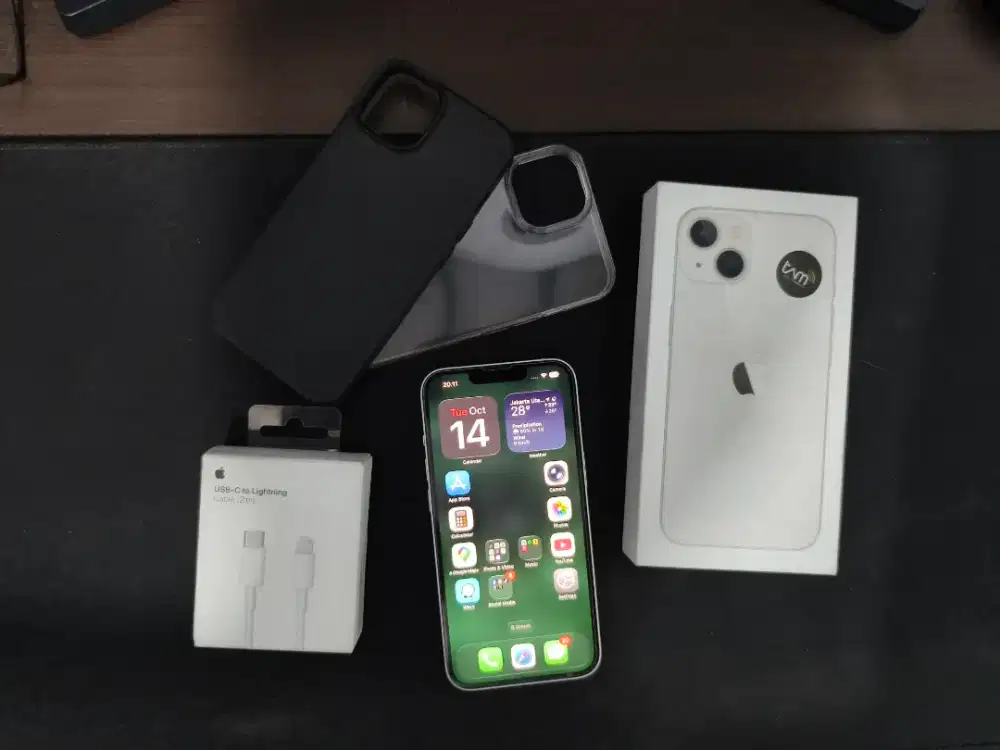 Iphone 13 128gb putih ibox agustus 2026