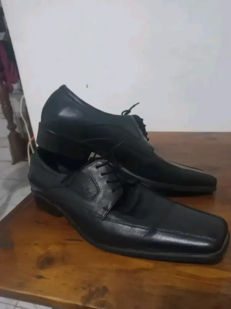 Sepatu pantofel Bonia (ori)