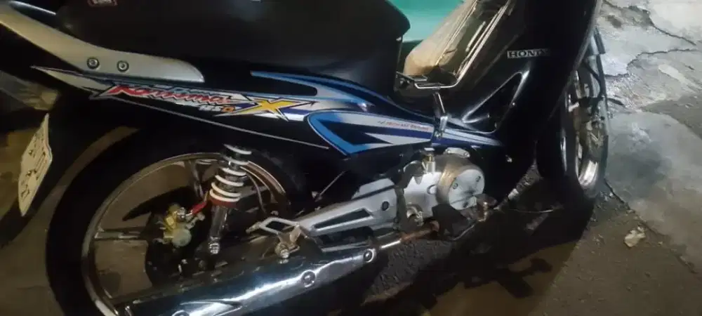 Honda Kharisma 2005