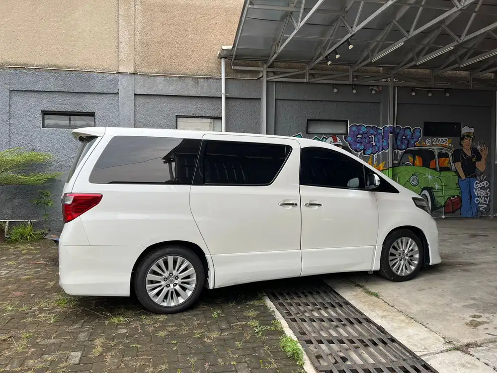 Toyota Alphard 2012 Bensin