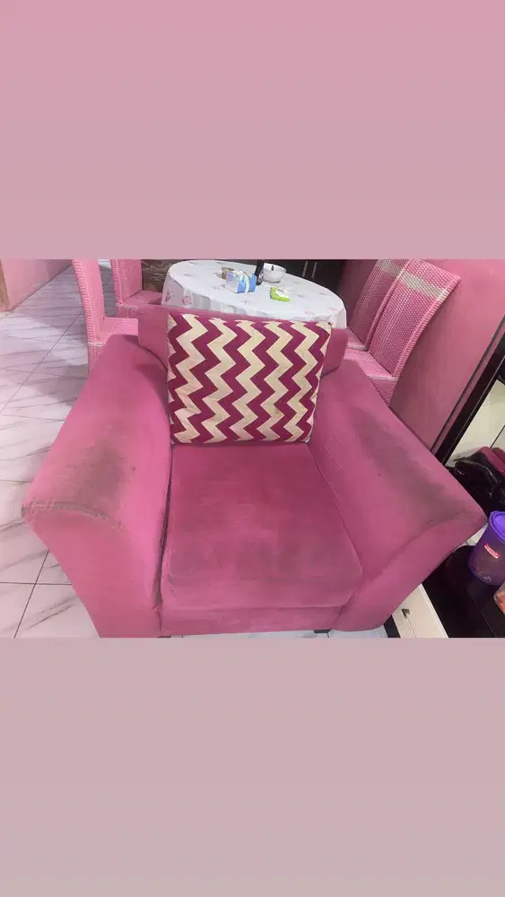 Sofa 3 seat warna pink + meja