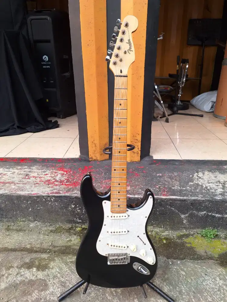 Gitar fender stratocaster